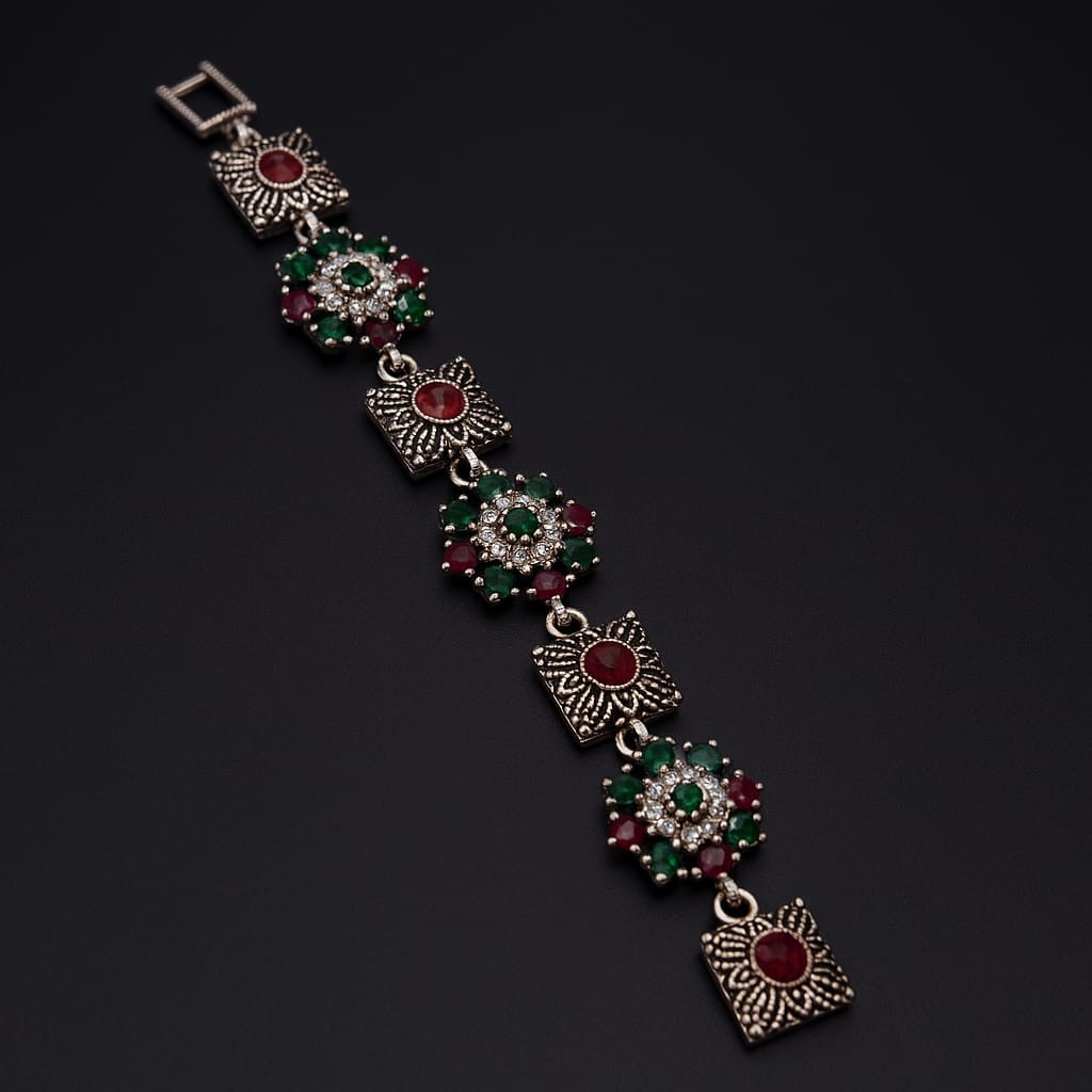 Timeless Antique Bracelet – Vintage-Inspired Handcrafted Jewelry